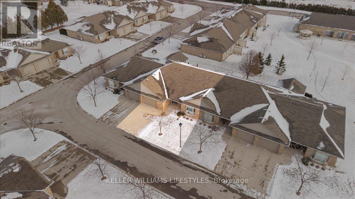 21 - 5969 Townsend Line, Lambton Shores (Forest), ON -