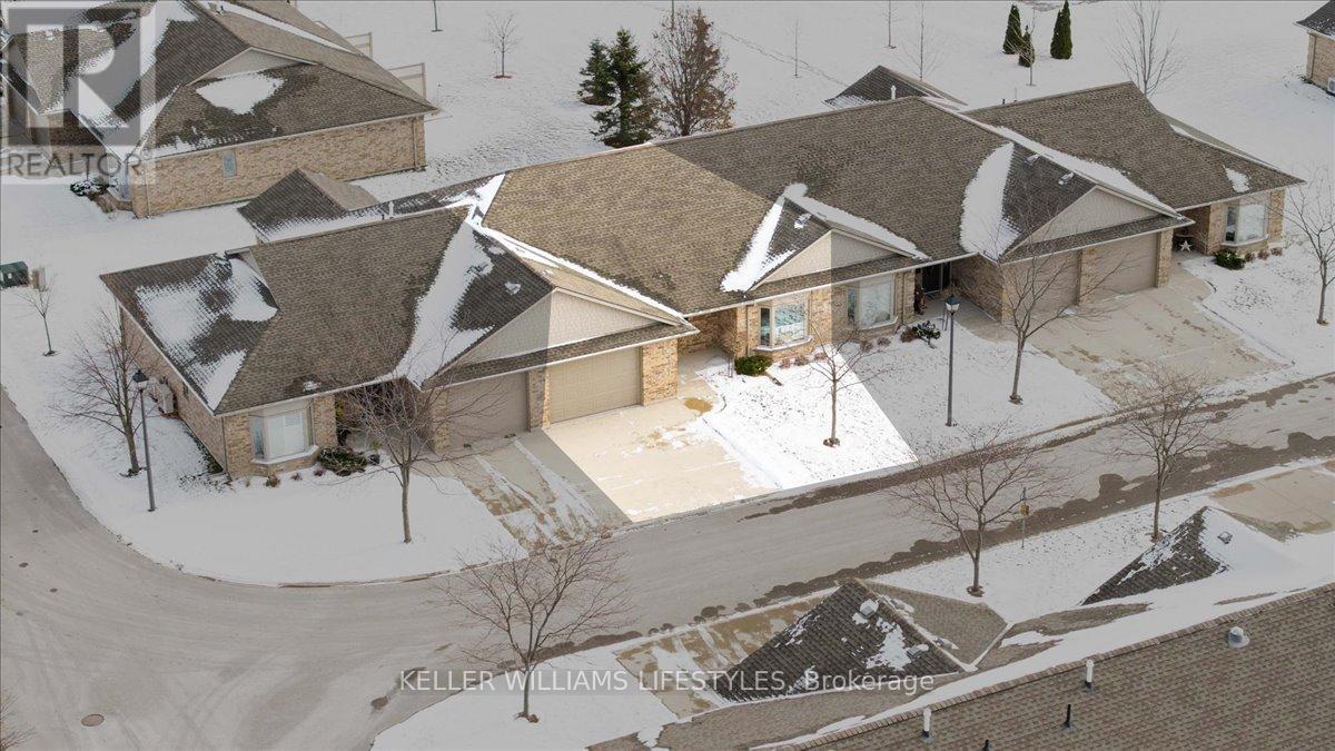 21 - 5969 Townsend Line, Lambton Shores (Forest), ON -