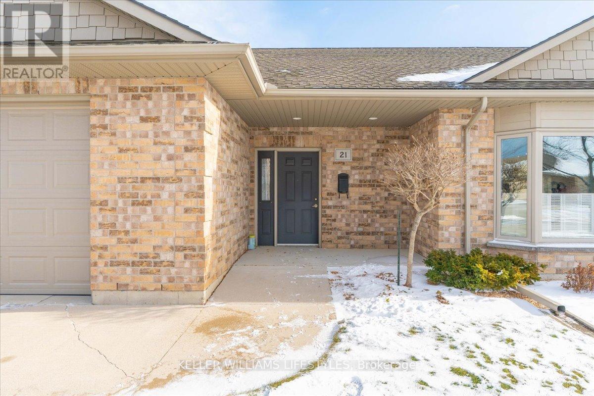 21 - 5969 Townsend Line, Lambton Shores (Forest), ON - Outdoor With Exterior