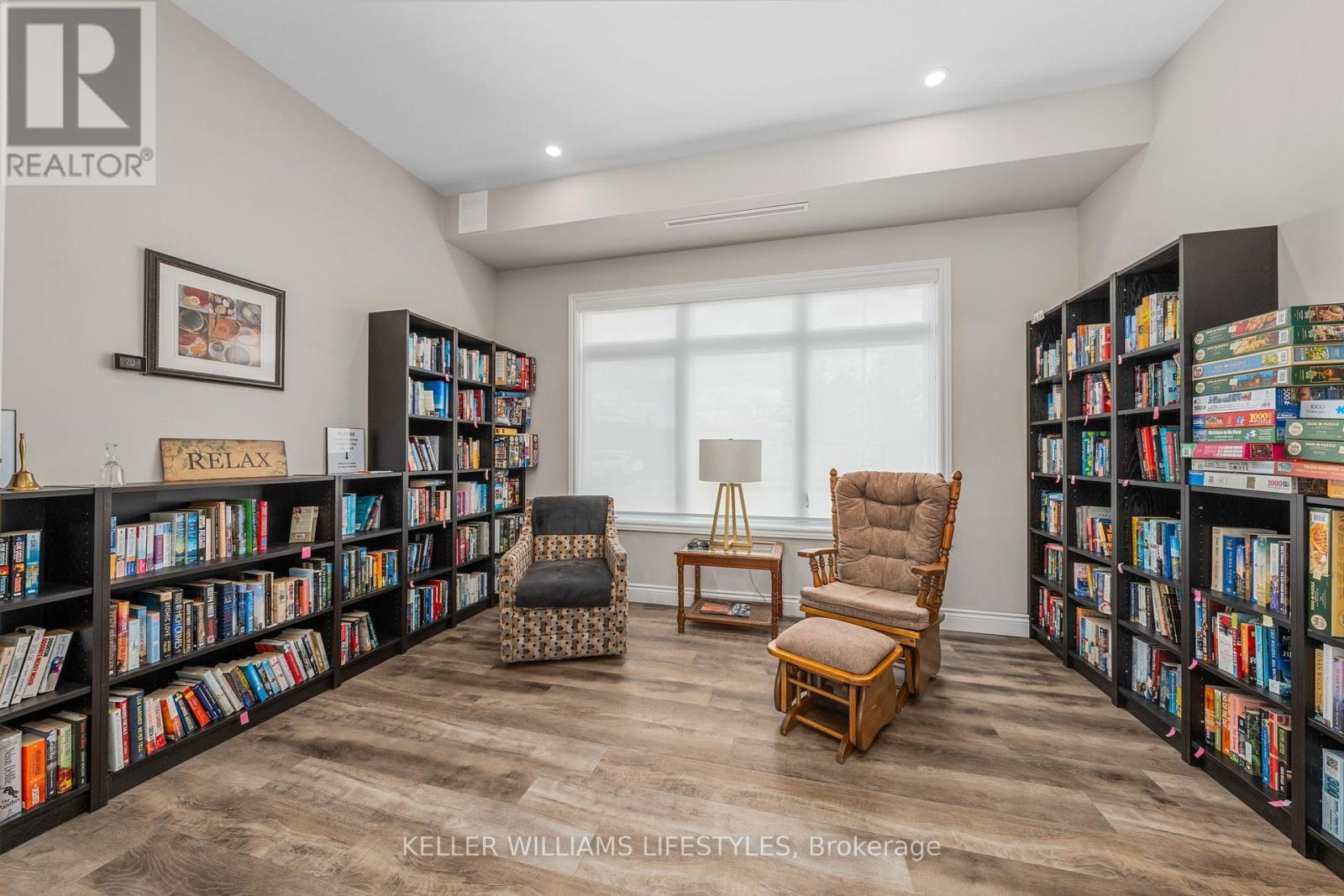 21 - 5969 Townsend Line, Lambton Shores (Forest), ON - Indoor