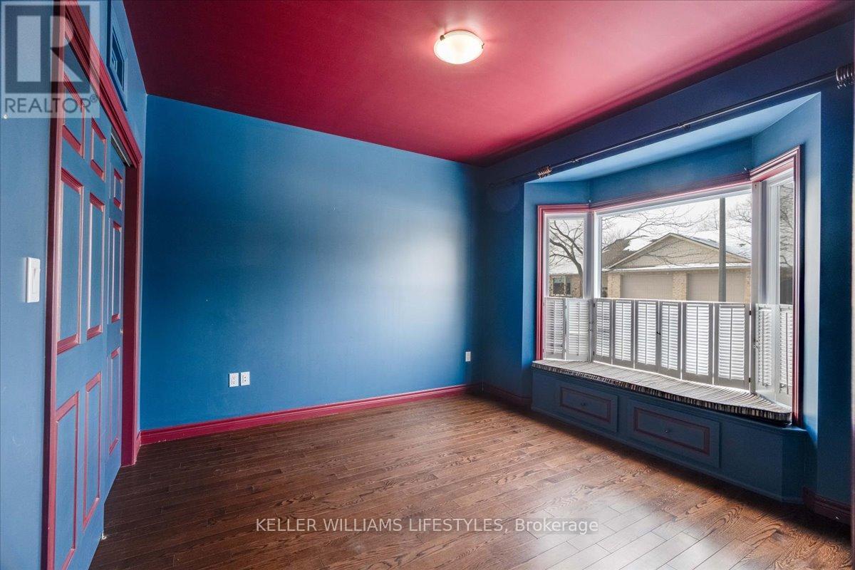 21 - 5969 Townsend Line, Lambton Shores (Forest), ON - Indoor