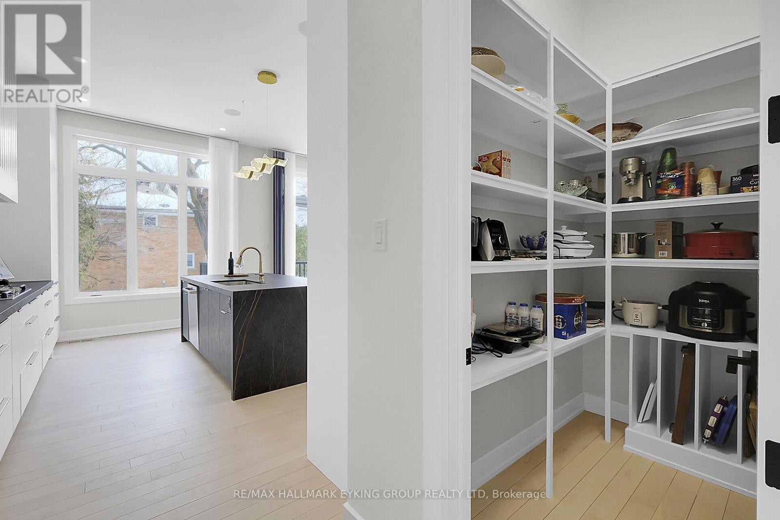 623 Rowanwood Avenue, Ottawa, ON - Indoor