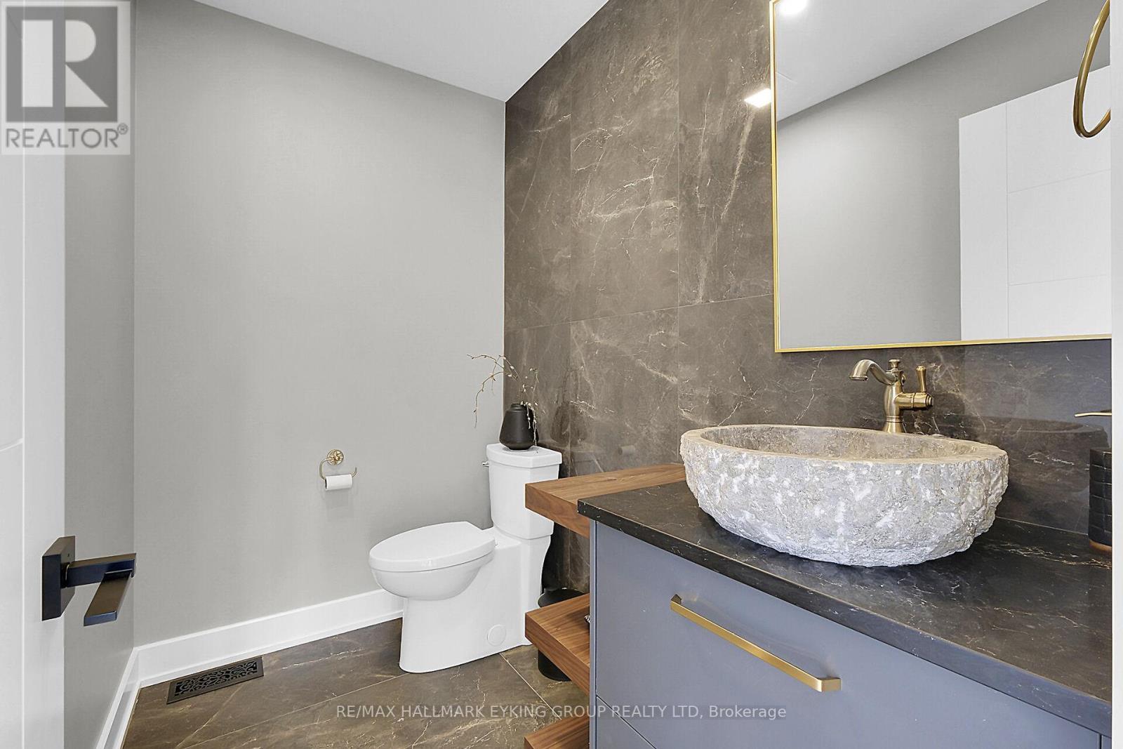 623 Rowanwood Avenue, Ottawa, ON - Indoor Photo Showing Bathroom