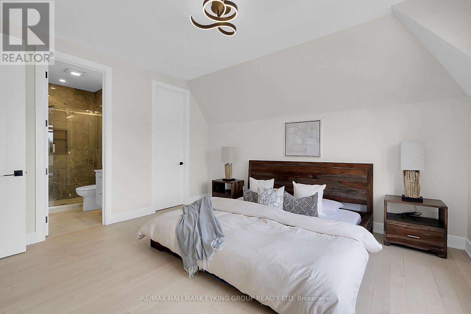 623 Rowanwood Avenue, Ottawa, ON - Indoor Photo Showing Bedroom