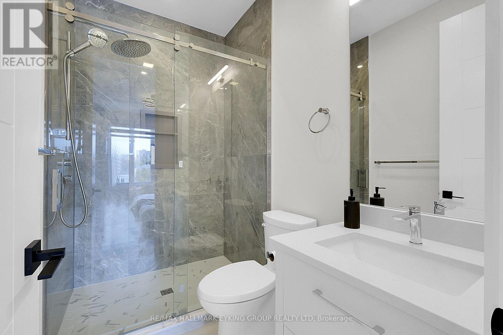 623 Rowanwood Avenue, Ottawa, ON - Indoor Photo Showing Bathroom