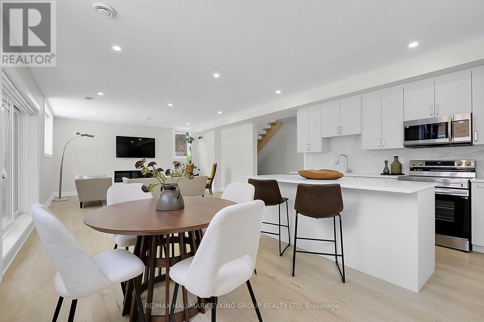 623 Rowanwood Avenue, Ottawa, ON - Indoor