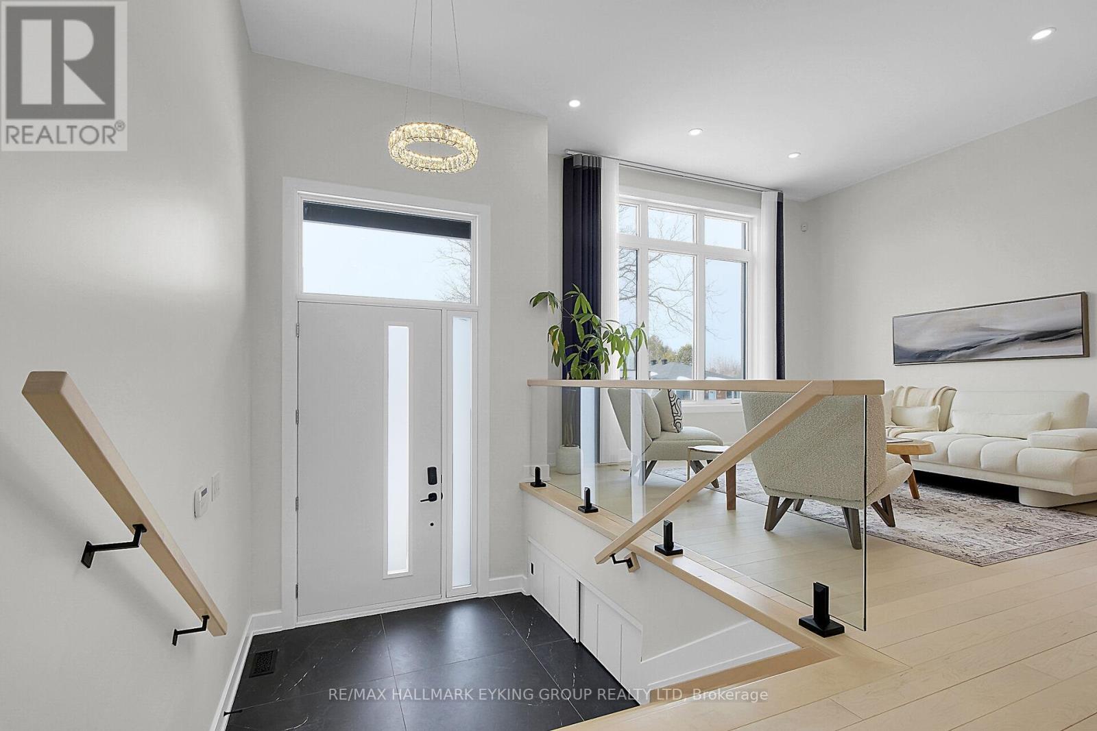 623 Rowanwood Avenue, Ottawa, ON - Indoor