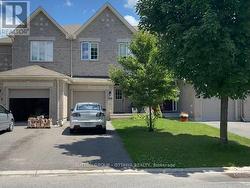304 GREY SEAL CIRCLE Ottawa, ON K1V 2H3
