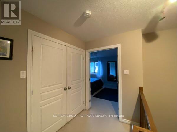 304 Grey Seal Circle, Ottawa, ON - Indoor Photo Showing Other Room
