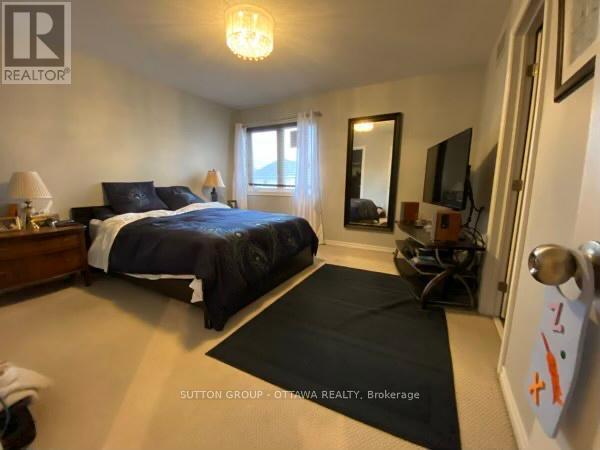 304 Grey Seal Circle, Ottawa, ON - Indoor Photo Showing Bedroom