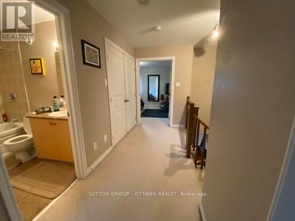 304 Grey Seal Circle, Ottawa, ON - Indoor