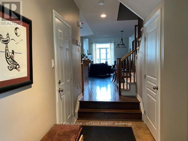 304 Grey Seal Circle, Ottawa, ON - Indoor Photo Showing Other Room