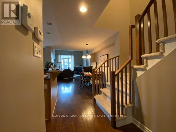 304 Grey Seal Circle, Ottawa, ON - Indoor Photo Showing Other Room