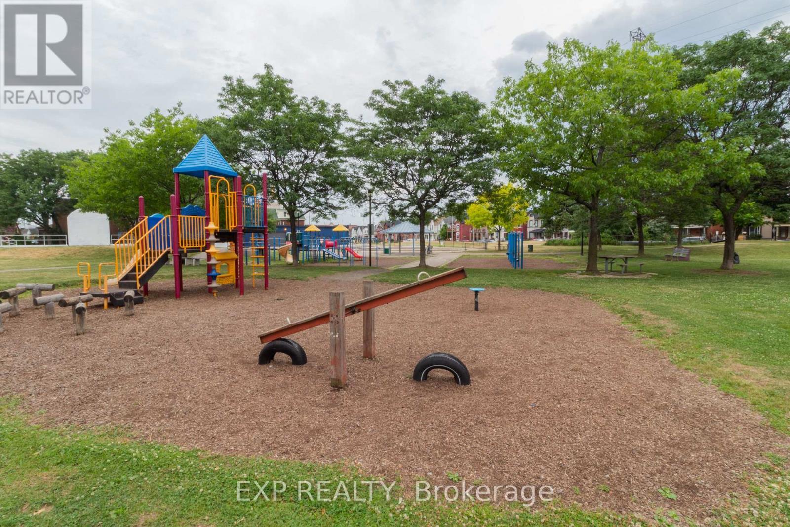 14 Milton Avenue, Hamilton, ON - Outdoor