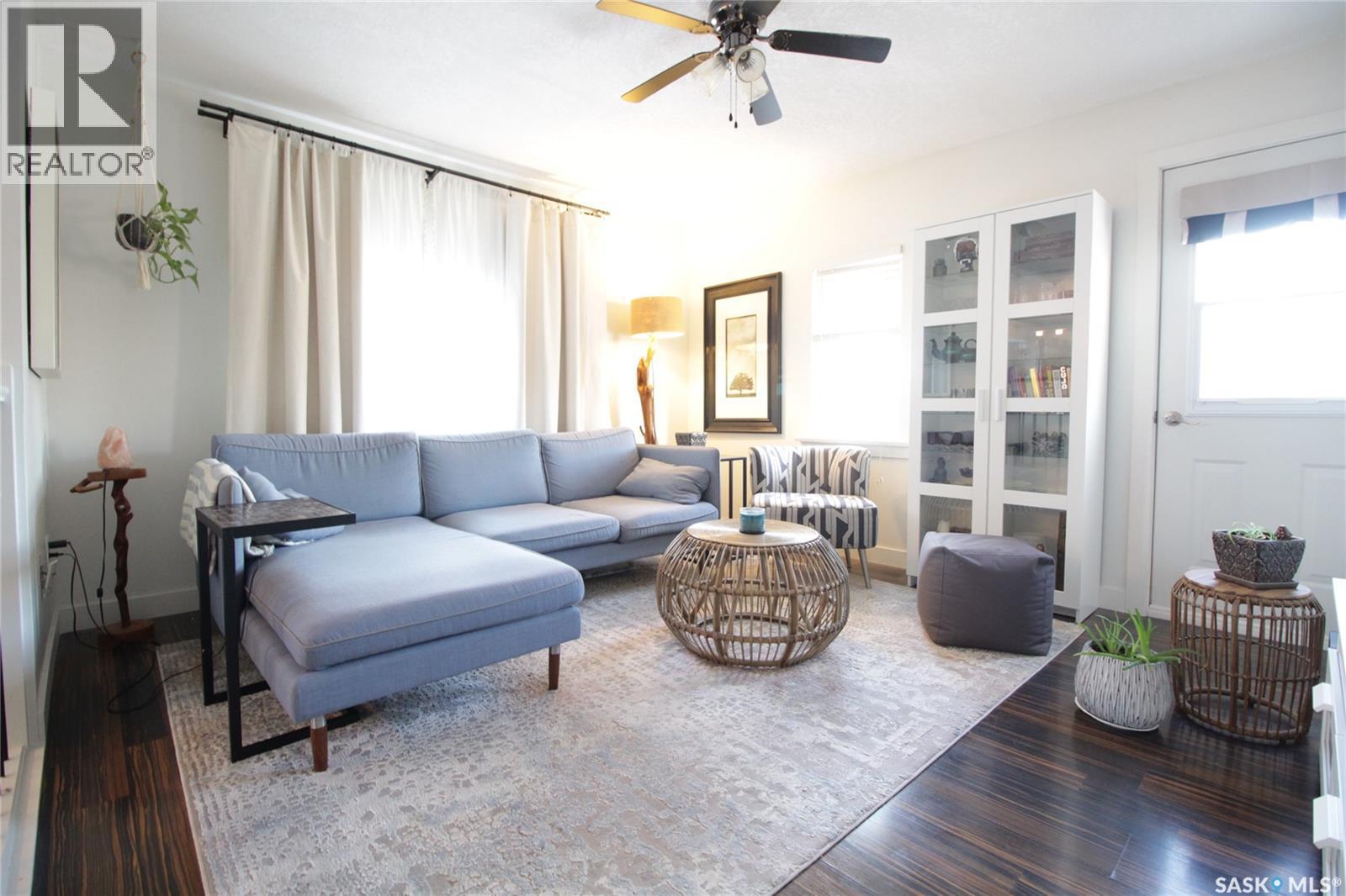 217 Garry Street, Rocanville, SK - Indoor Photo Showing Living Room