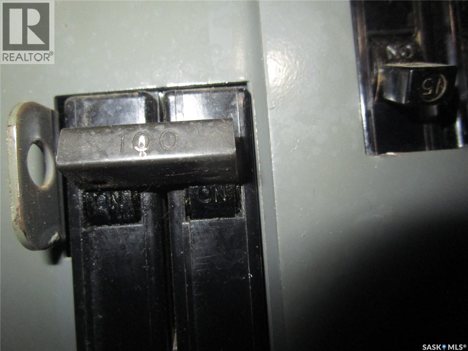 514 3Rd Avenue E, Assiniboia, SK - Indoor Photo Showing Other Room