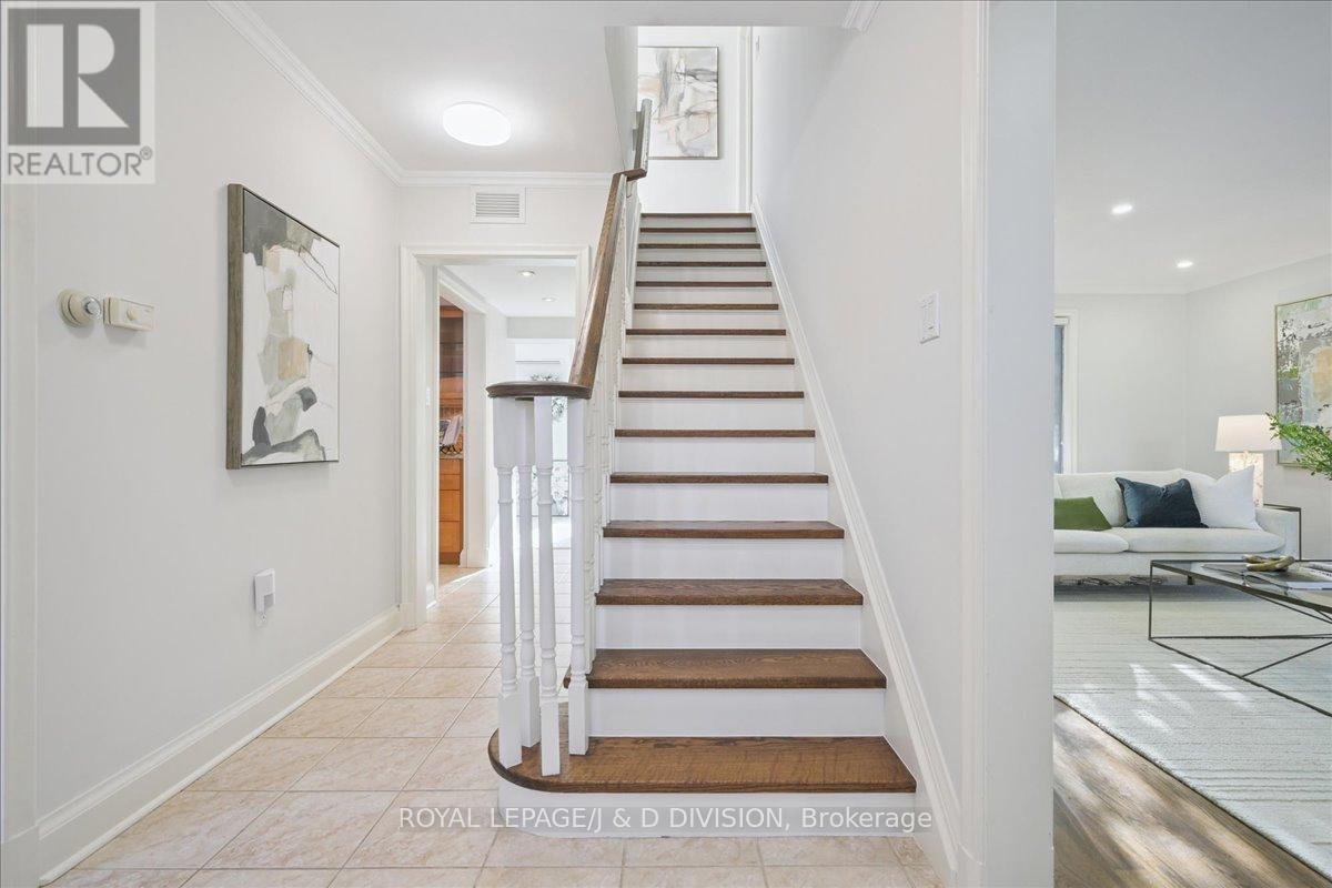 65 Chatsworth Drive, Toronto, ON - Indoor Photo Showing Other Room