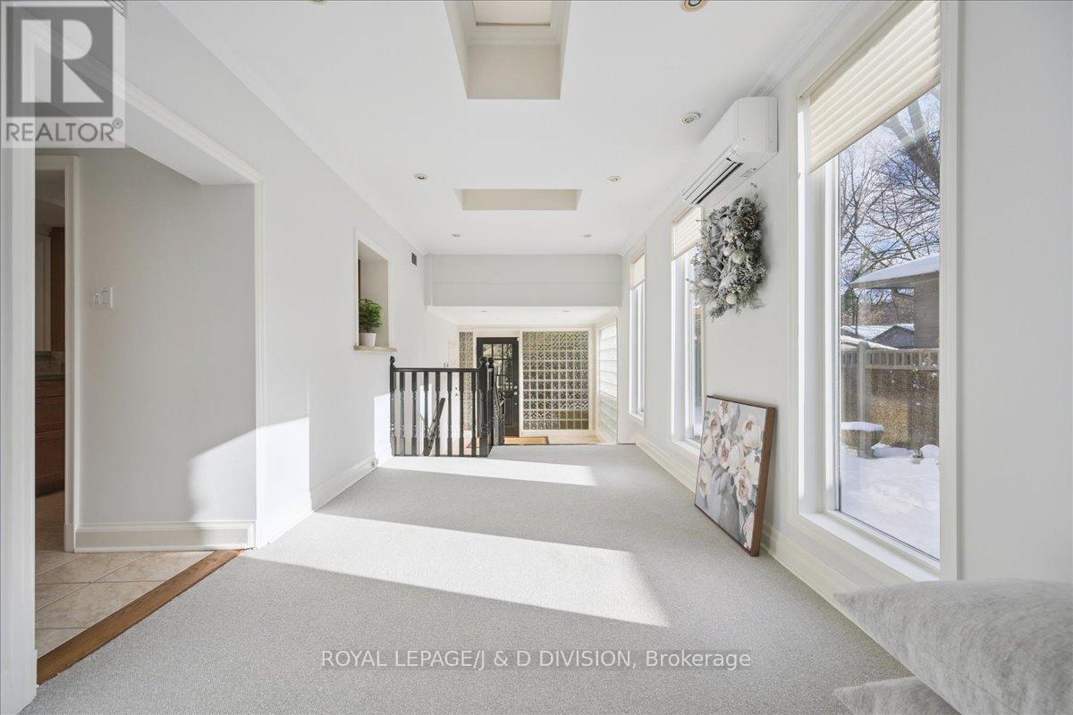 65 Chatsworth Drive, Toronto, ON - Indoor Photo Showing Other Room
