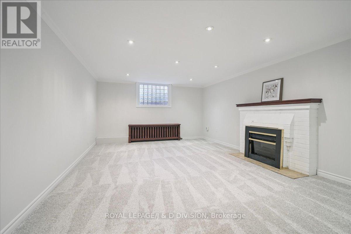65 Chatsworth Drive, Toronto, ON - Indoor With Fireplace