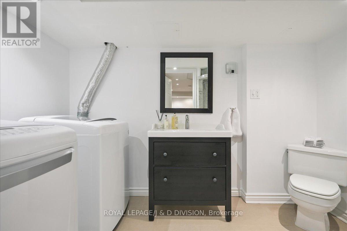 65 Chatsworth Drive, Toronto, ON - Indoor