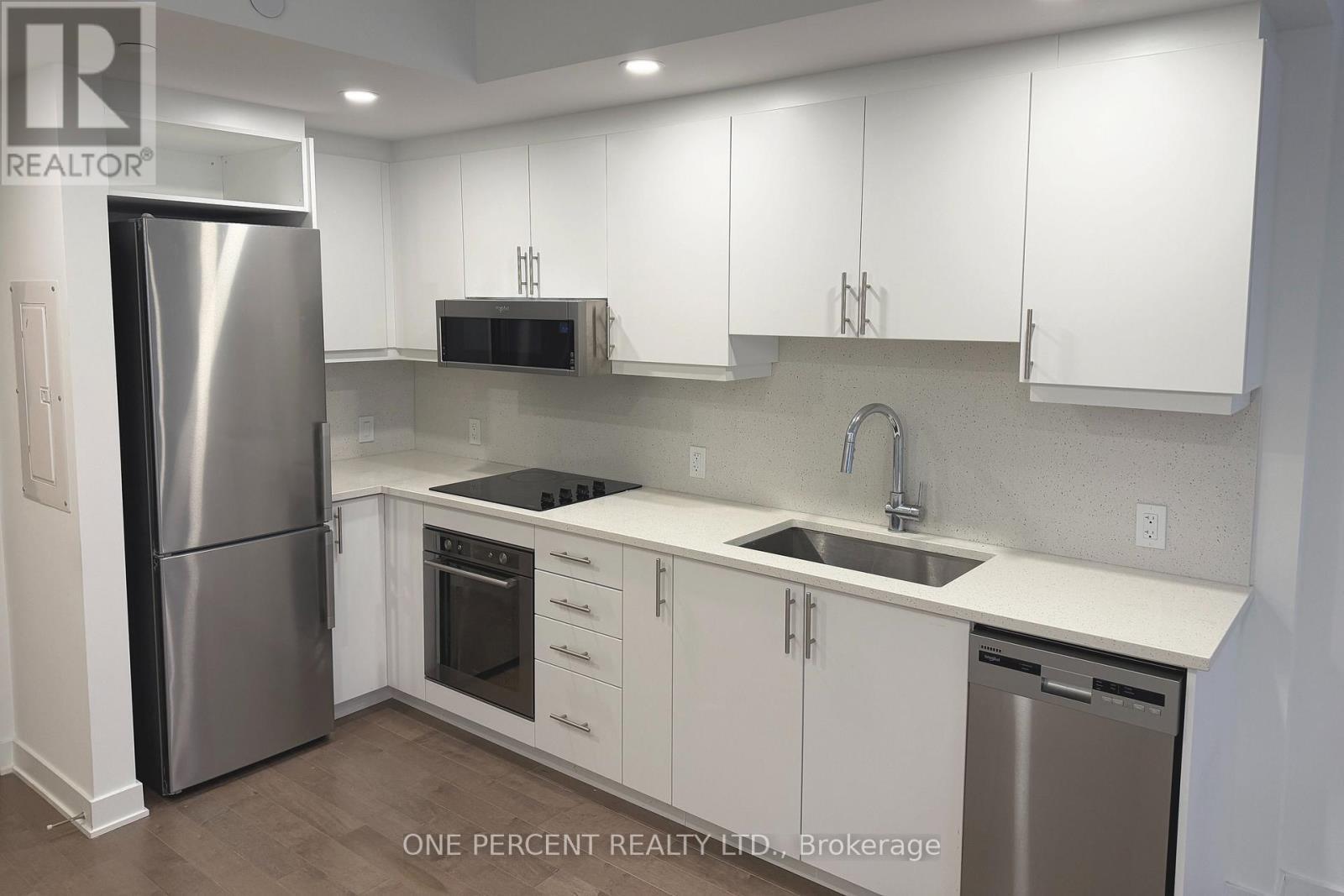 410 - 340 Queen Street, Ottawa, ON - Indoor Photo Showing Kitchen With Upgraded Kitchen