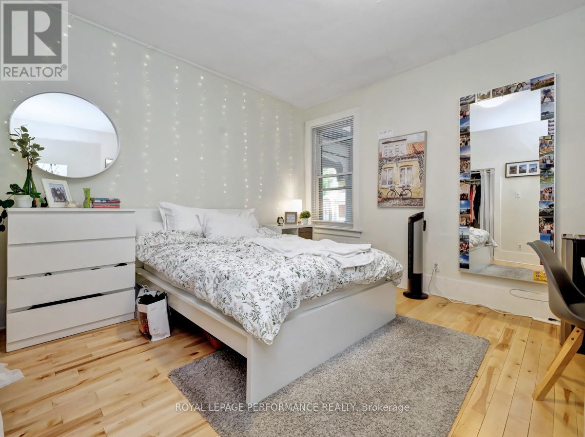 342 Frank Street, Ottawa, ON - Indoor Photo Showing Bedroom