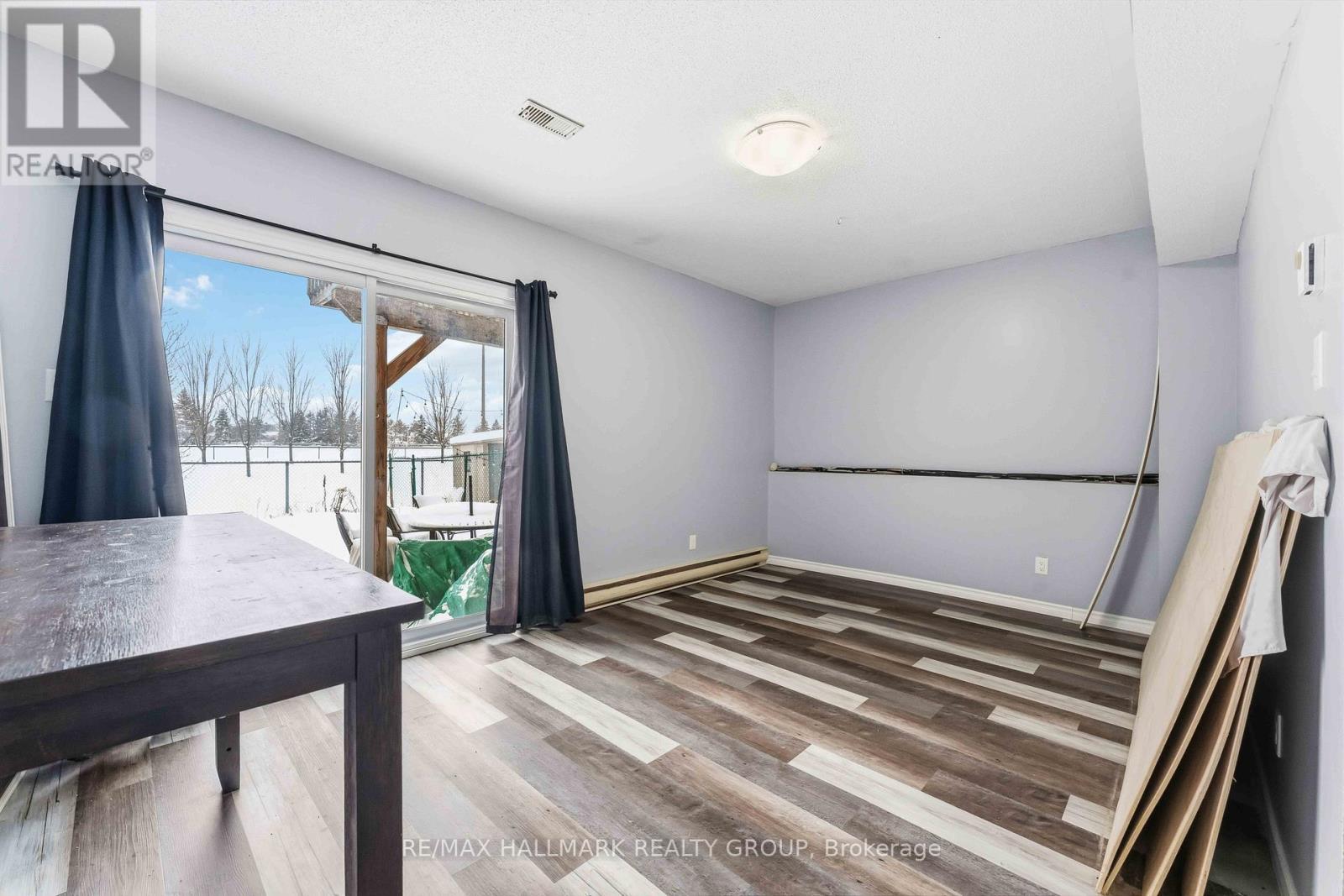 648 Brome Crescent, Ottawa, ON - Indoor Photo Showing Other Room