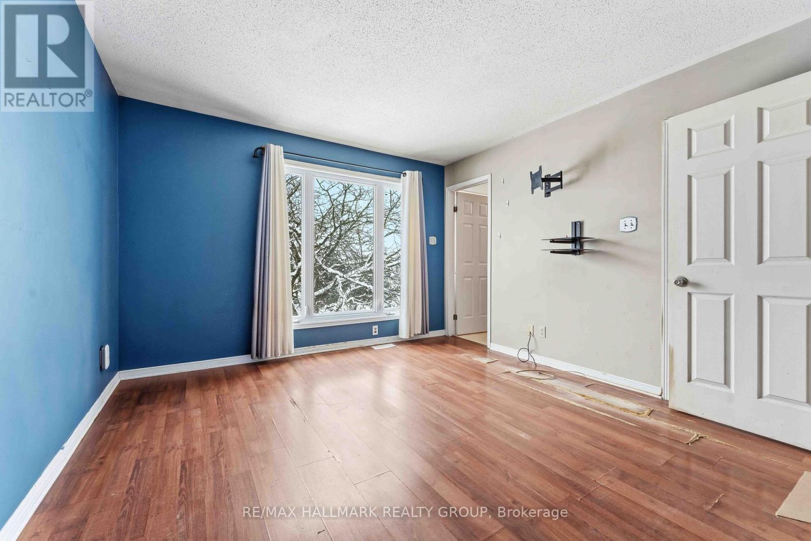 648 Brome Crescent, Ottawa, ON - Indoor Photo Showing Other Room