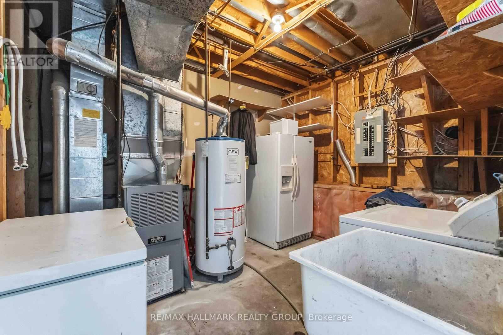 648 Brome Crescent, Ottawa, ON - Indoor Photo Showing Basement