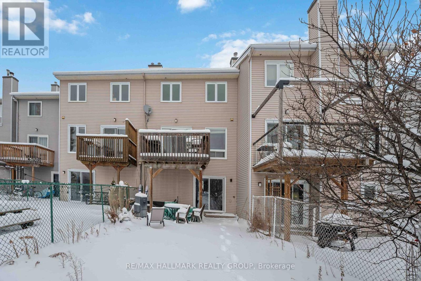 648 Brome Crescent, Ottawa, ON - Outdoor With Exterior