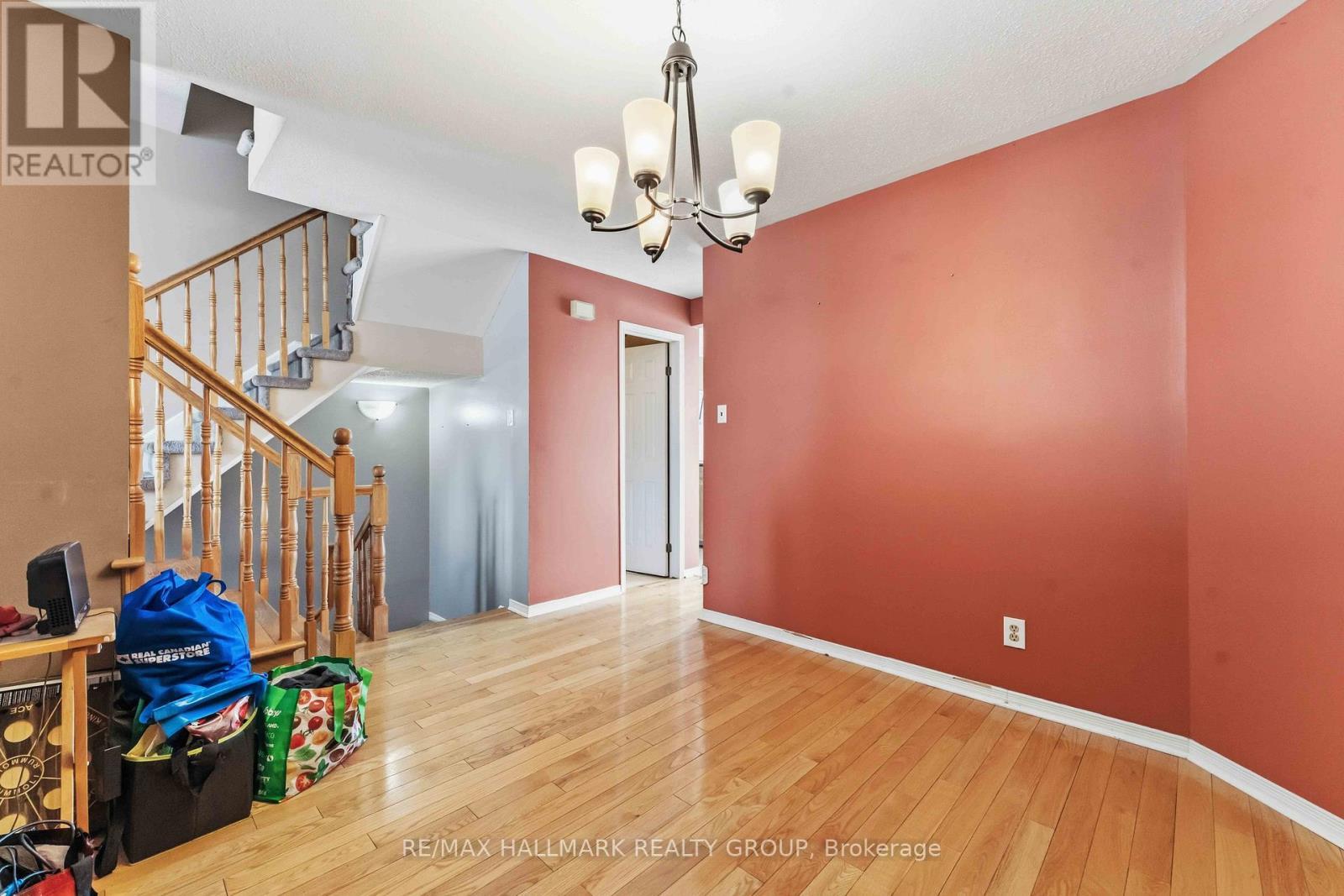 648 Brome Crescent, Ottawa, ON - Indoor Photo Showing Other Room