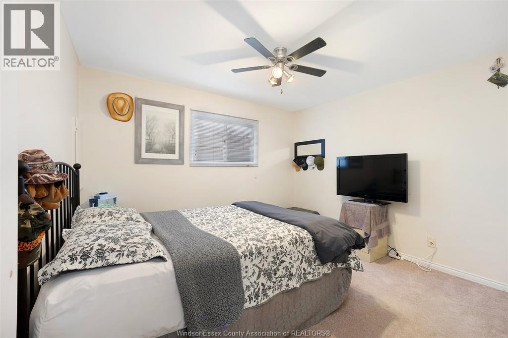 17 Chestnut St., Mcgregor, ON - Indoor Photo Showing Bedroom