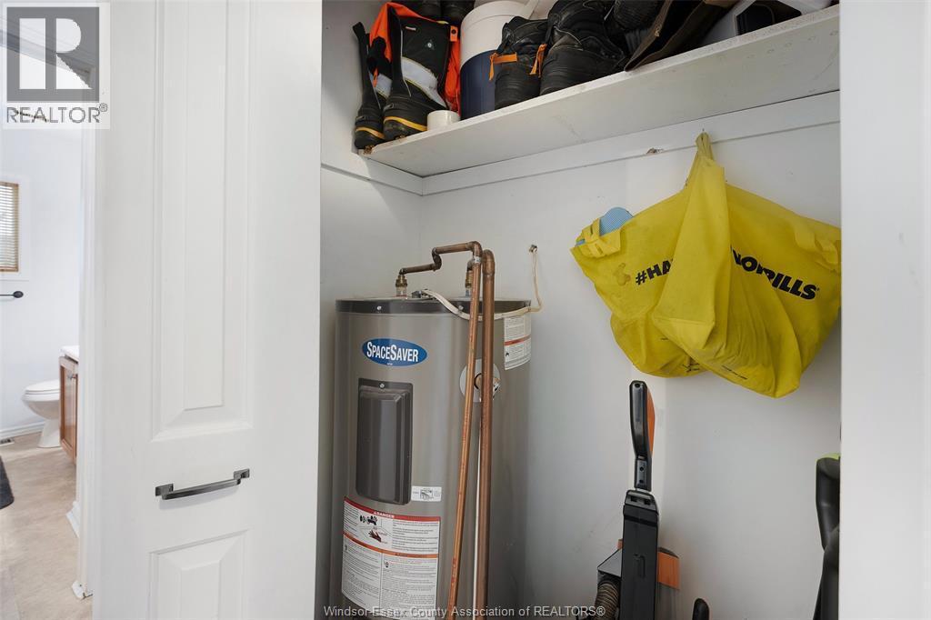 17 Chestnut St., Mcgregor, ON - Indoor