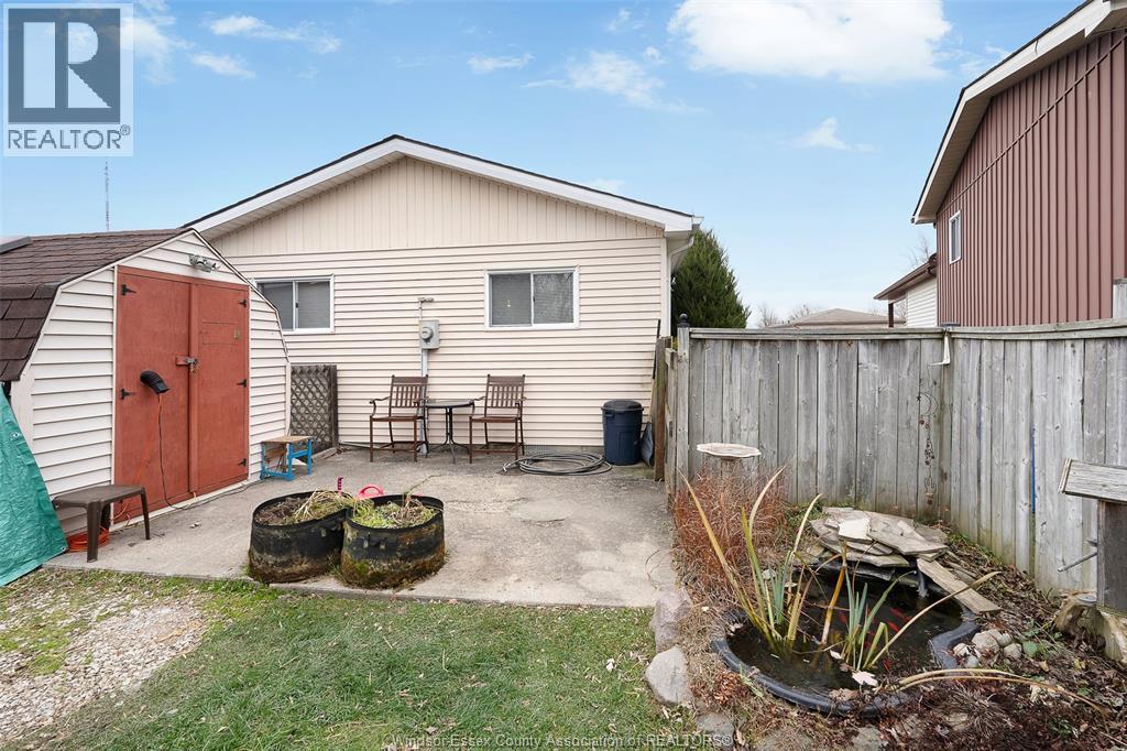 17 Chestnut St., Mcgregor, ON - Outdoor With Exterior