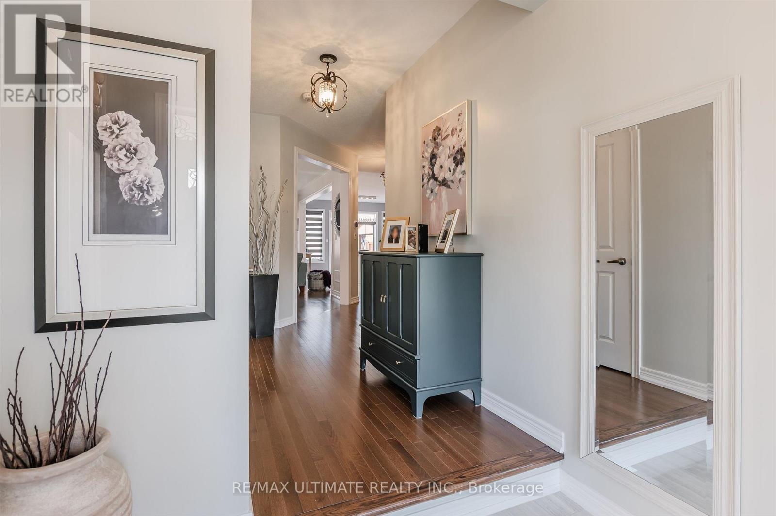 47 Lewis Avenue, Bradford West Gwillimbury, ON - Indoor Photo Showing Other Room