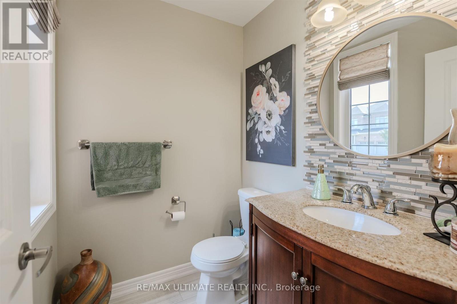 47 Lewis Avenue, Bradford West Gwillimbury, ON - Indoor Photo Showing Bathroom