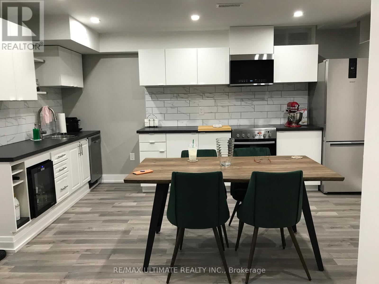 47 Lewis Avenue, Bradford West Gwillimbury, ON - Indoor Photo Showing Other Room