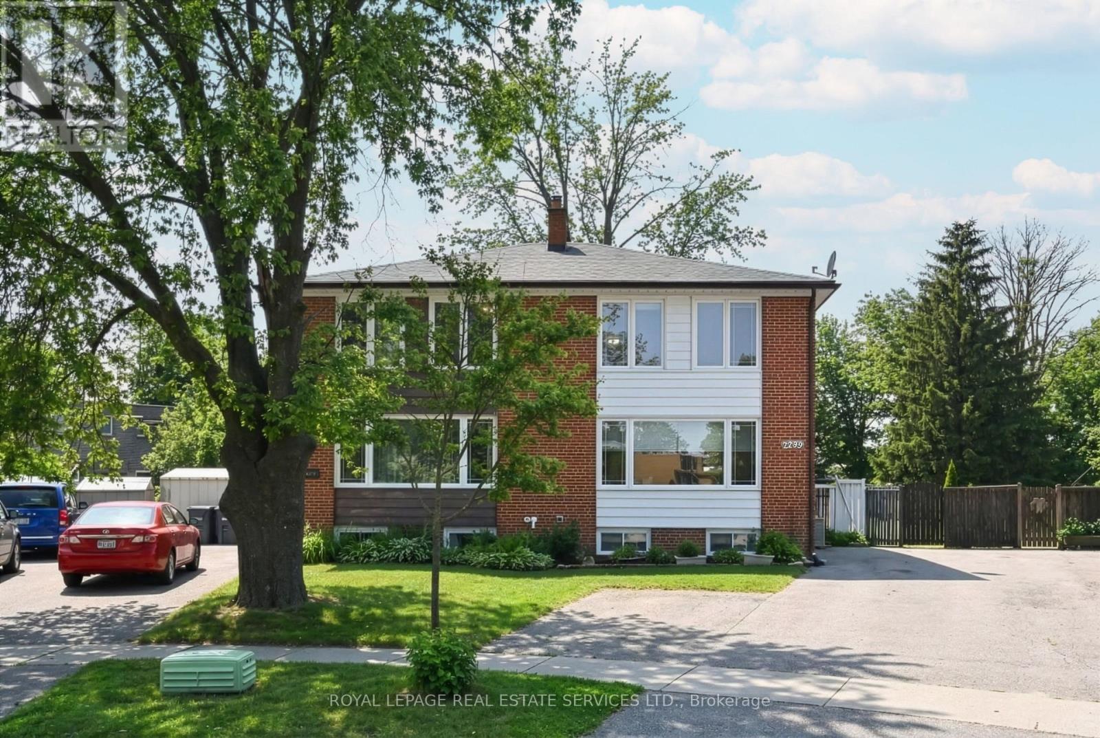 Rental Opportunity in a Desirable Clarkson Locale! - 2299 Wiseman Court, Mississauga, ON - Outdoor