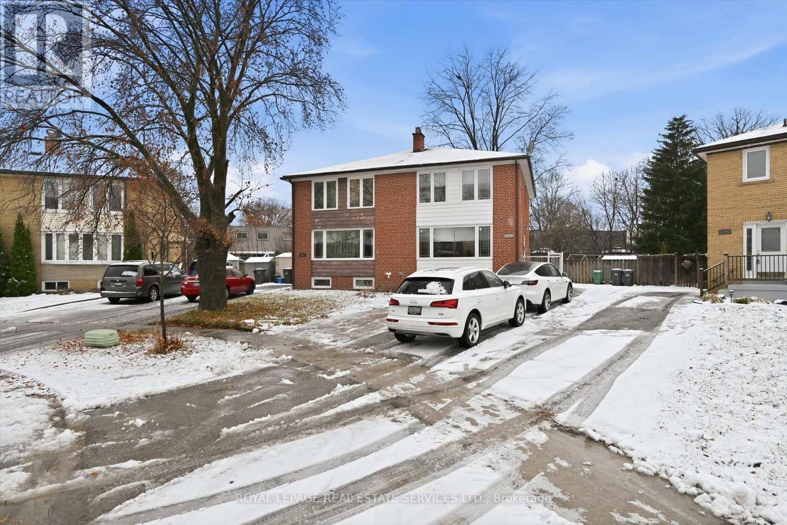 Well-Maintained Three Bedroom Semi-Detached! - 2299 Wiseman Court, Mississauga, ON - Outdoor
