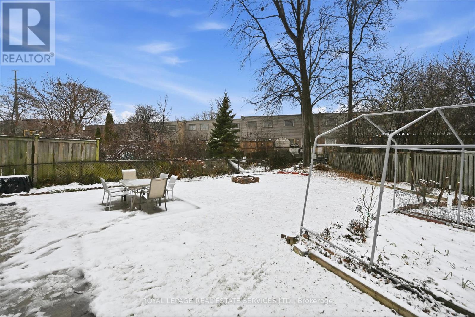 Oversized, Fenced Shared Backyard w/a Stone Patio - 2299 Wiseman Court, Mississauga, ON - Outdoor