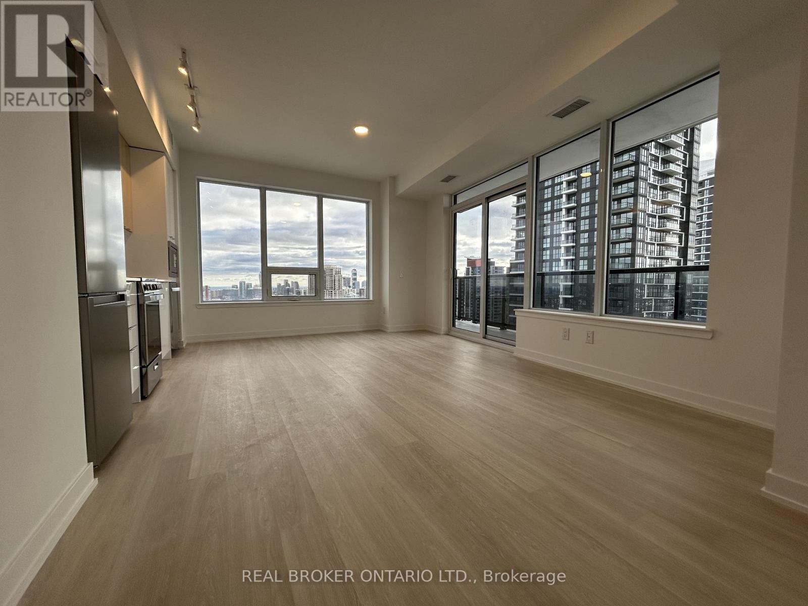 2205 - 5105 Hurontario Street, Mississauga, ON - Indoor Photo Showing Other Room