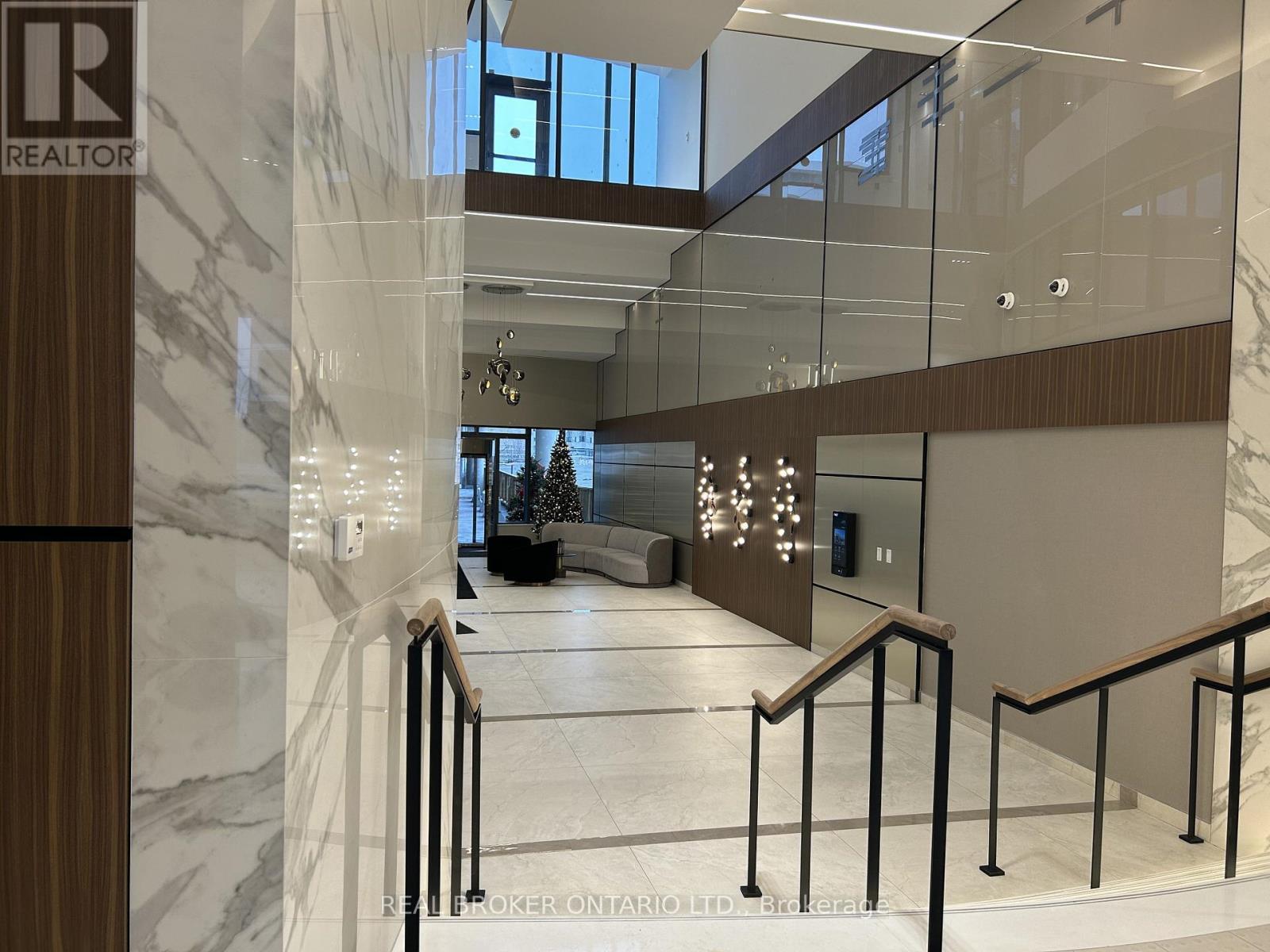 2205 - 5105 Hurontario Street, Mississauga, ON - Indoor