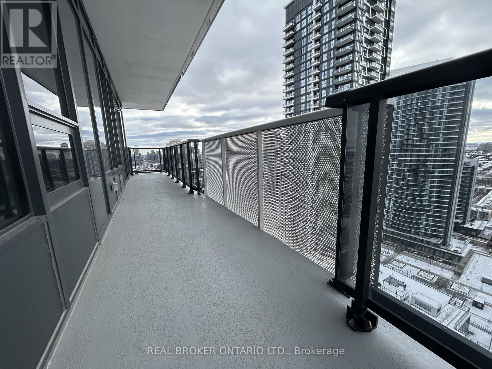 2205 - 5105 Hurontario Street, Mississauga, ON - Outdoor