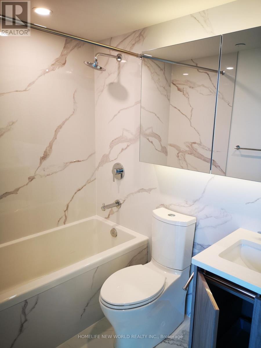 1609 - 3 Concord Cityplace Way, Toronto, ON - Indoor Photo Showing Bathroom