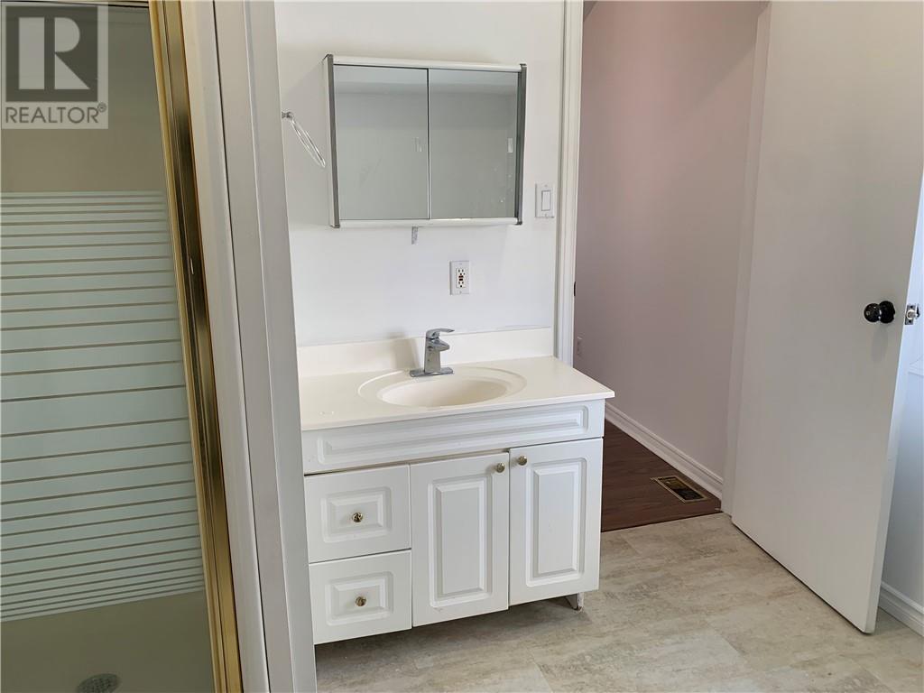 62 King, Sudbury, ON - Indoor Photo Showing Bathroom