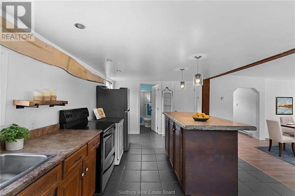 140 River Street, Massey, ON - Indoor Photo Showing Kitchen