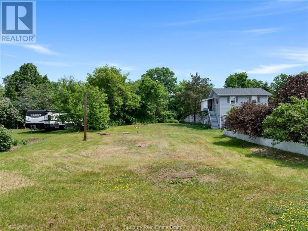 140 River Street, Massey, ON - Outdoor