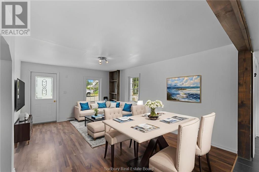 140 River Street, Massey, ON - Indoor Photo Showing Dining Room