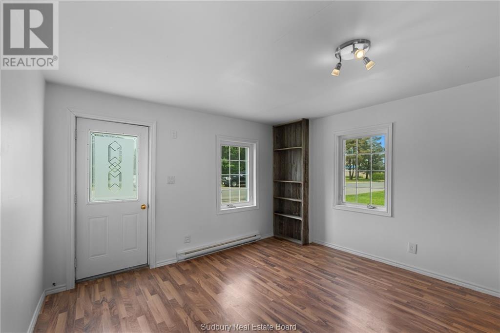 140 River Street, Massey, ON - Indoor Photo Showing Other Room