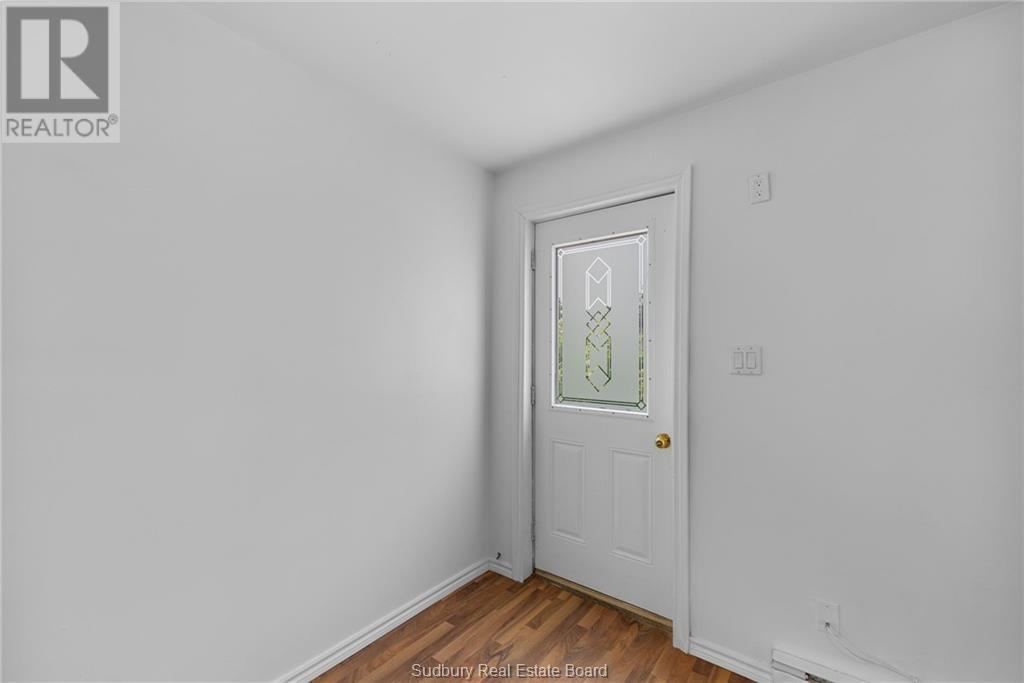 140 River Street, Massey, ON - Indoor Photo Showing Other Room